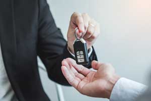 Kredyt na samochód czy leasing