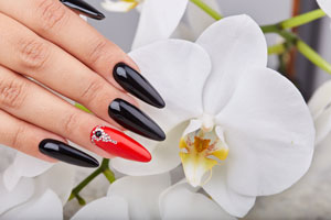 Manicure tytanowy